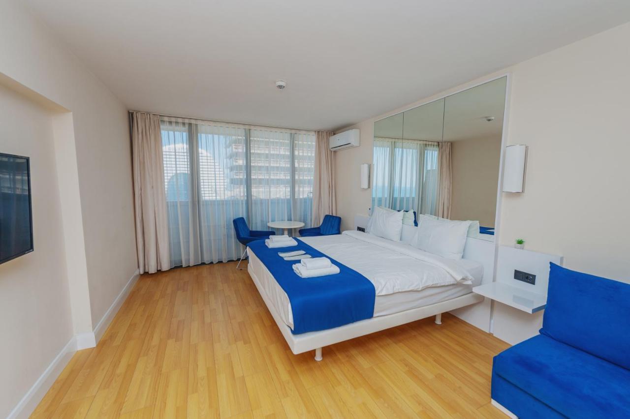 Aparthotel Orbi City Center Sea View Batumi Exterior foto
