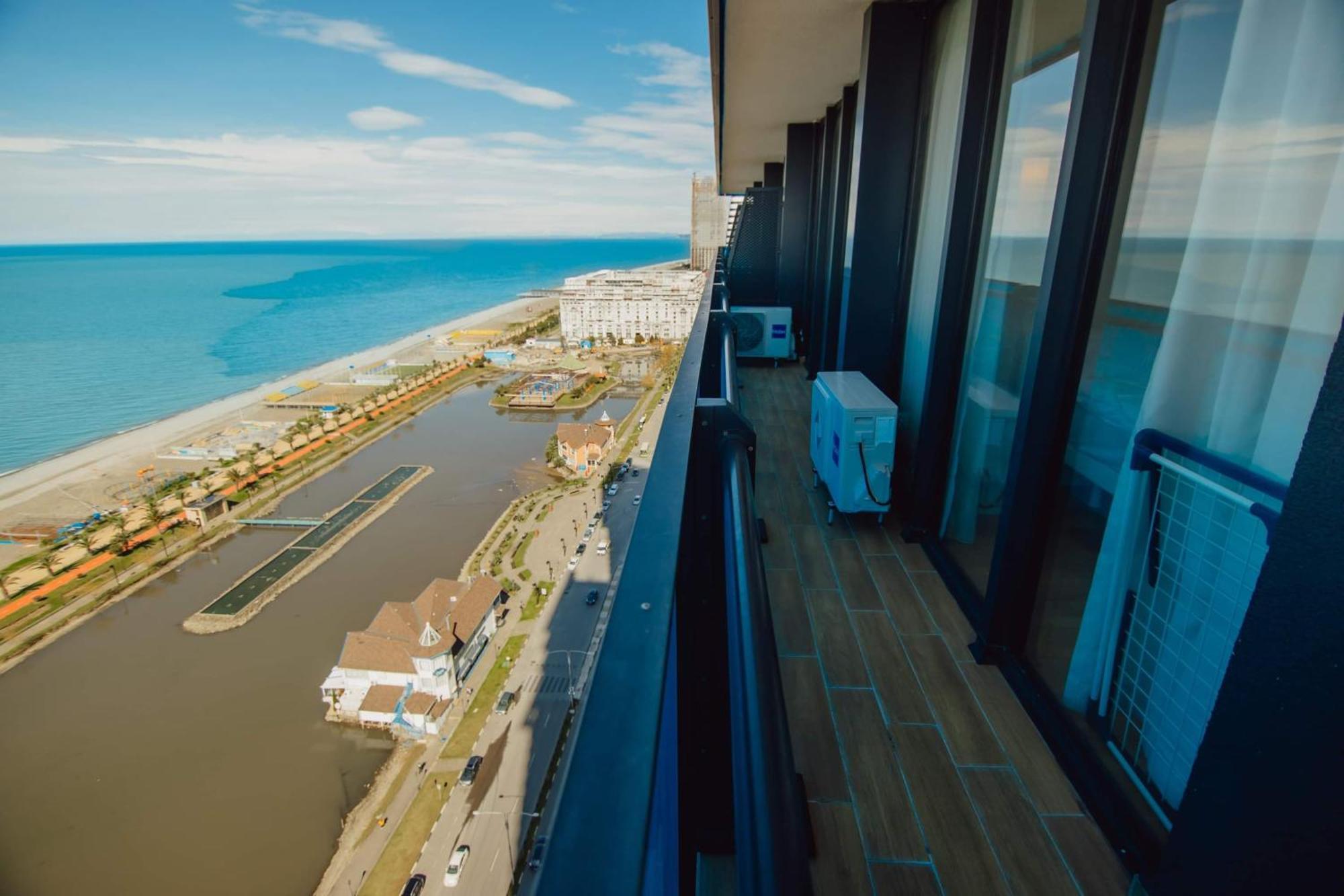 Aparthotel Orbi City Center Sea View Batumi Exterior foto