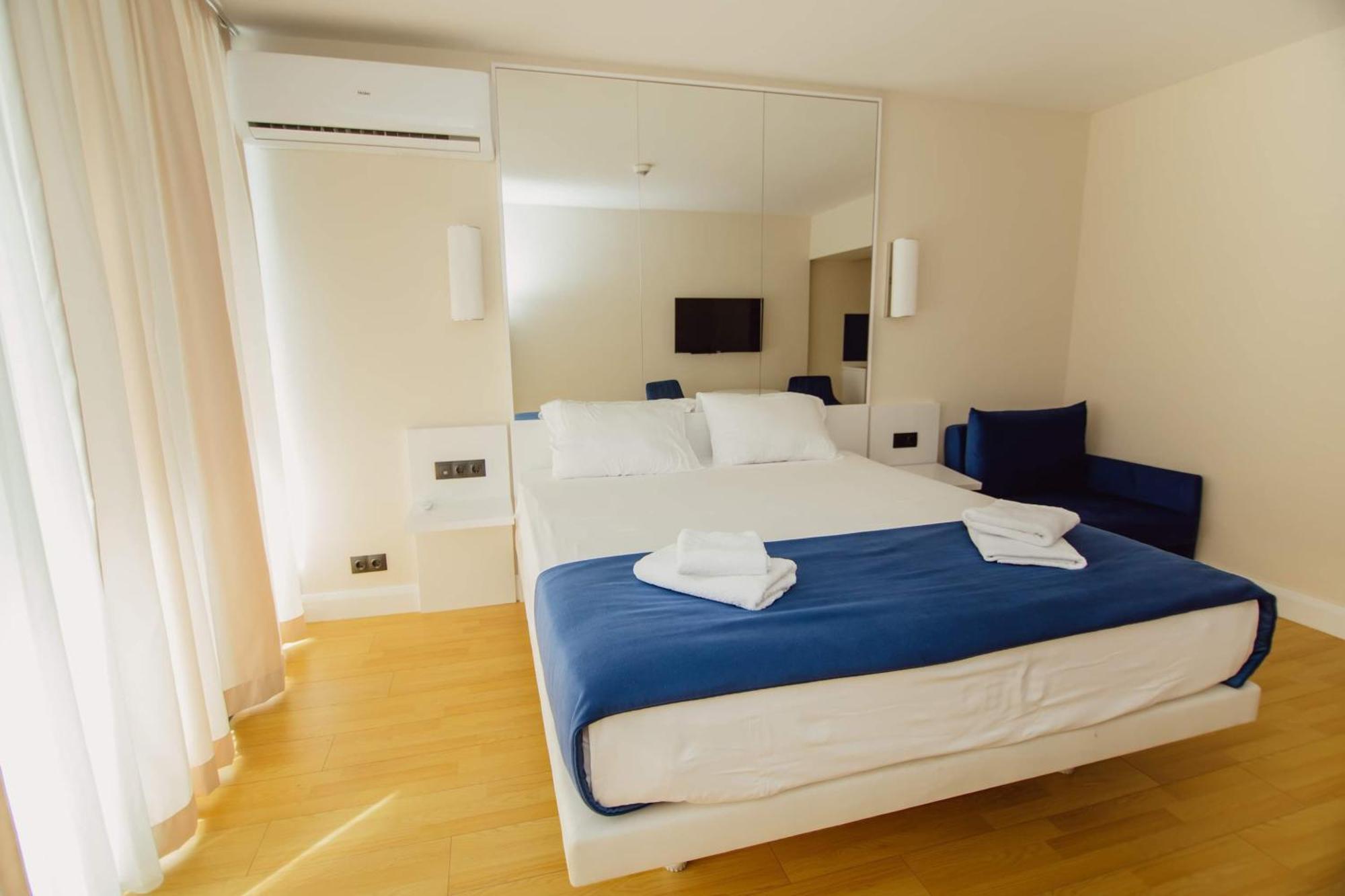 Aparthotel Orbi City Center Sea View Batumi Exterior foto